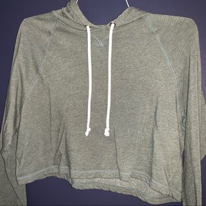 Long sleeve crop top